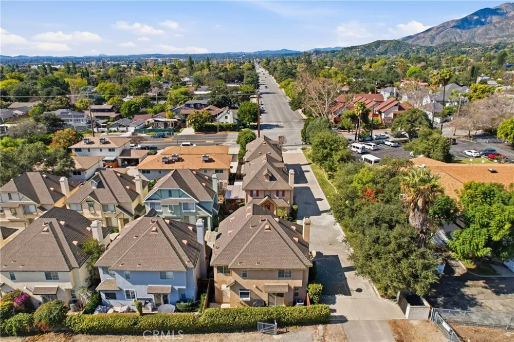 108 S Mountain #A Monrovia, CA 91016