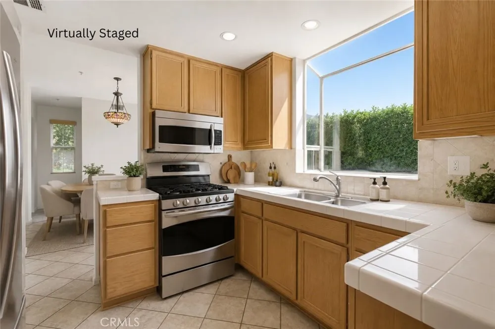 108 S Mountain #A Monrovia, CA 91016