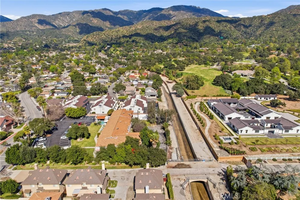 108 S Mountain #A Monrovia, CA 91016