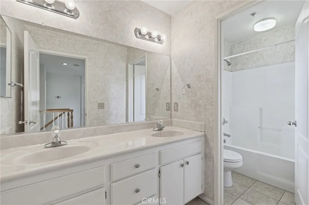 108 S Mountain #A Monrovia, CA 91016