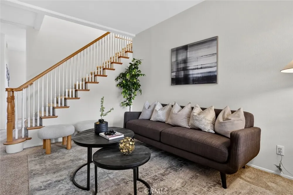 108 S Mountain #A Monrovia, CA 91016