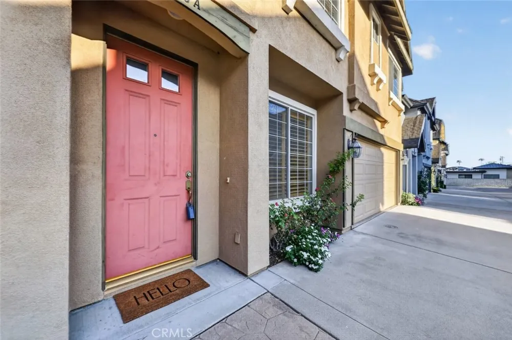 108 S Mountain #A Monrovia, CA 91016
