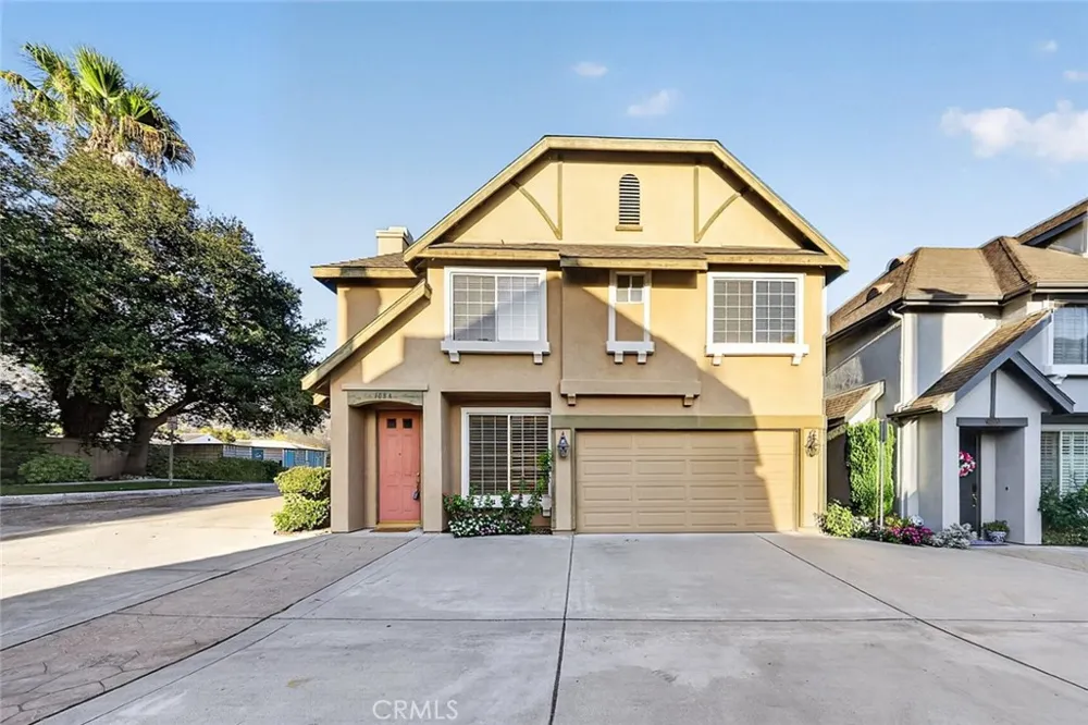 108 S Mountain #A Monrovia, CA 91016