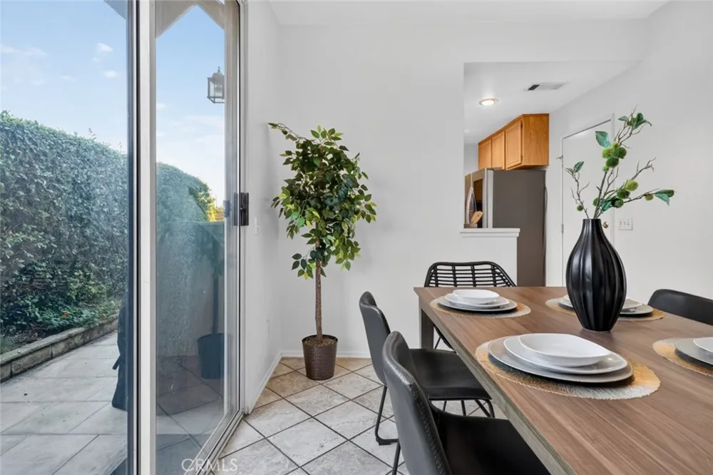 108 S Mountain #A Monrovia, CA 91016