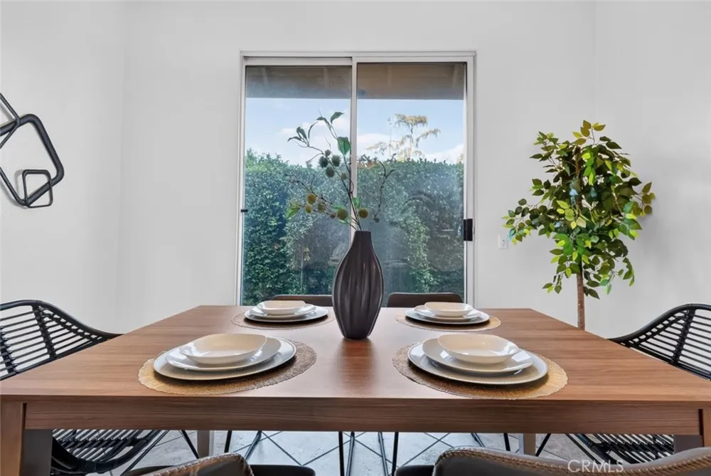 108 S Mountain #A Monrovia, CA 91016