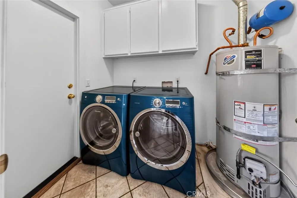 108 S Mountain #A Monrovia, CA 91016