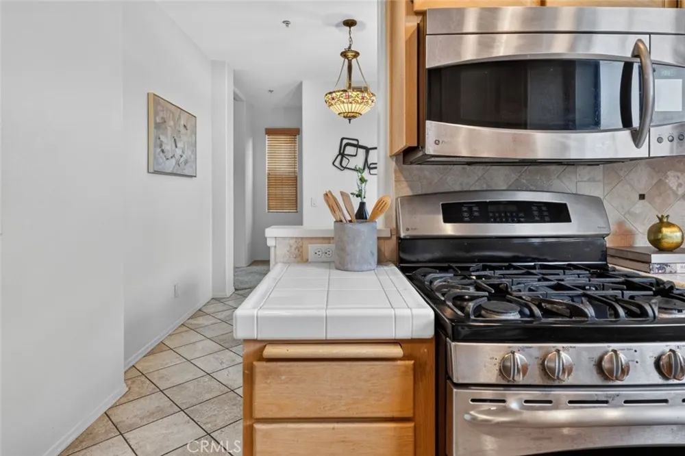 108 S Mountain #A Monrovia, CA 91016