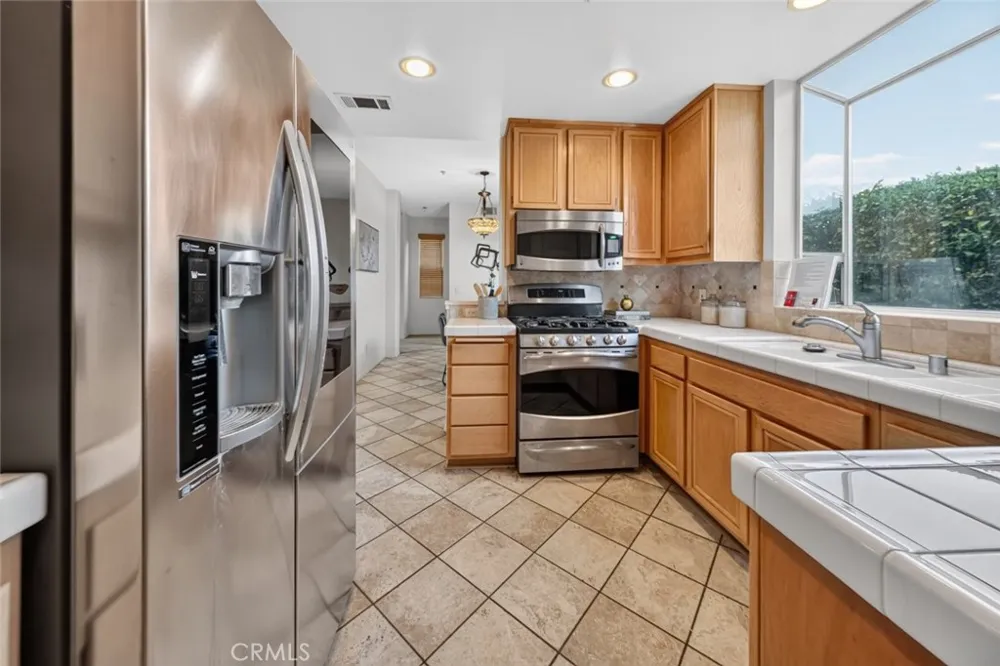 108 S Mountain #A Monrovia, CA 91016