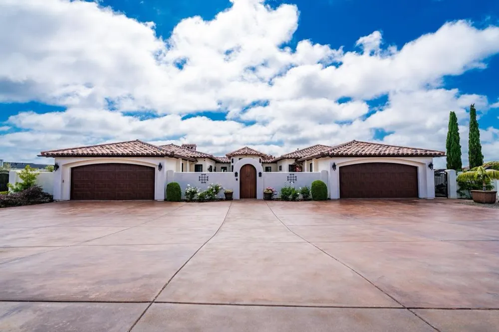 604 Camino de Orchidia Encinitas, CA 92024