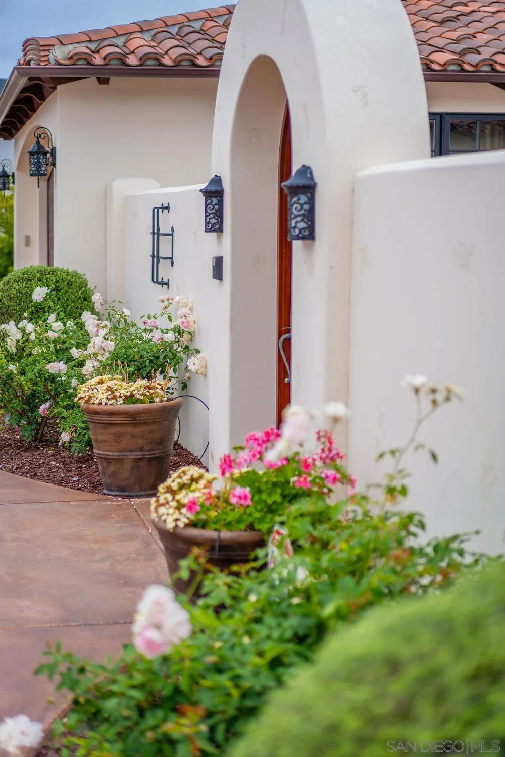 604 Camino de Orchidia Encinitas, CA 92024