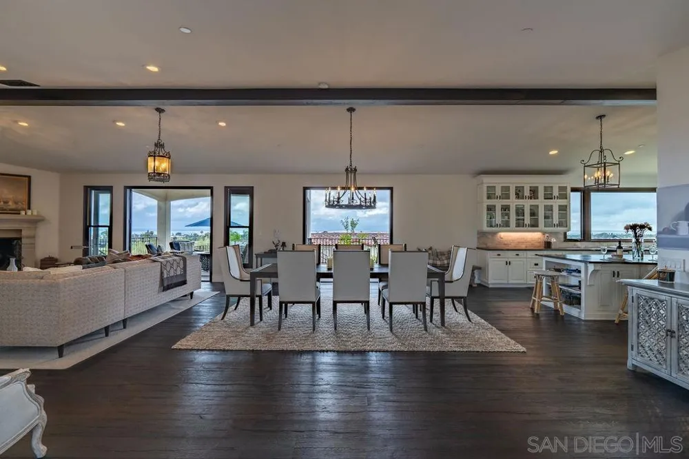 604 Camino de Orchidia Encinitas, CA 92024