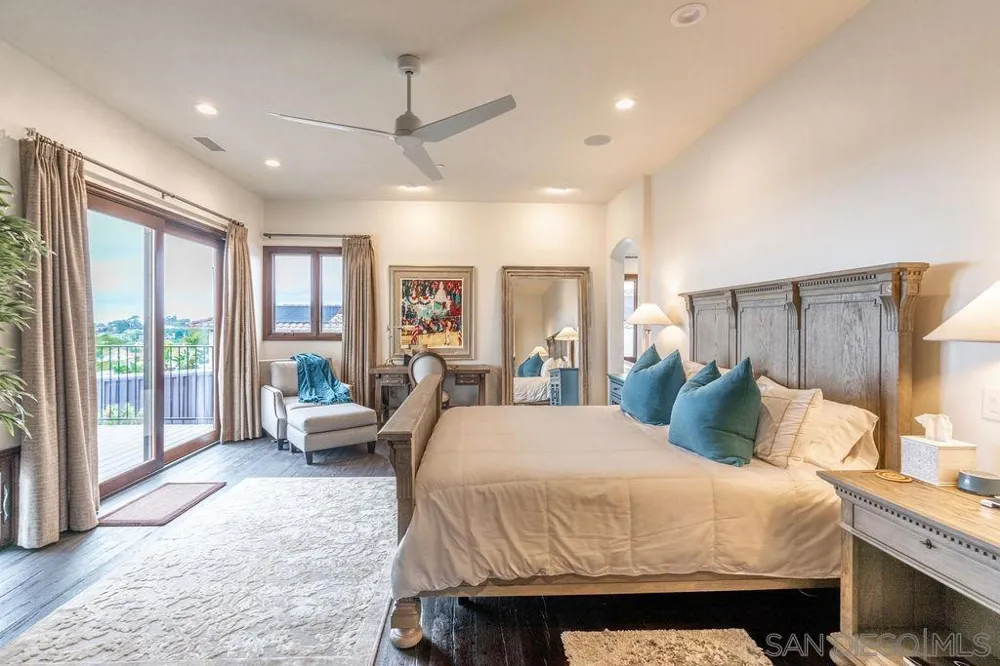 604 Camino de Orchidia Encinitas, CA 92024