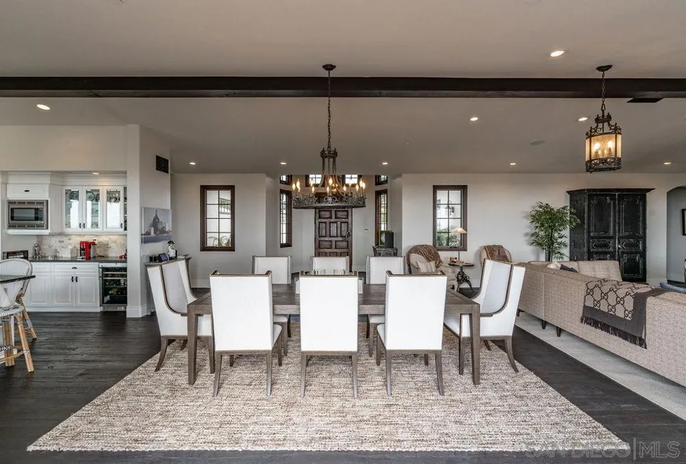 604 Camino de Orchidia Encinitas, CA 92024