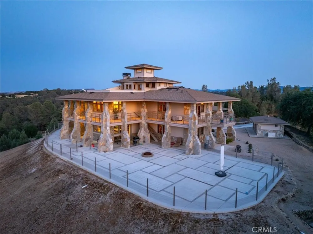 76346 Bryson Hesperia Road Bradley, CA 93426