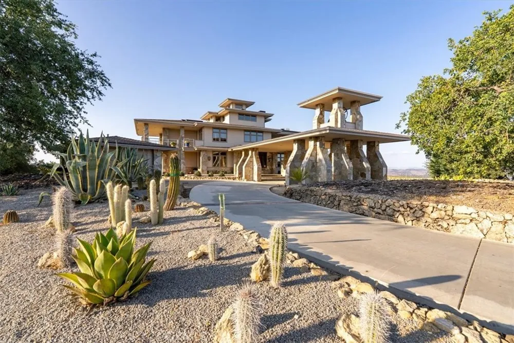 76346 Bryson Hesperia Road Bradley, CA 93426