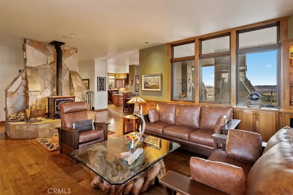 76346 Bryson Hesperia Road Bradley, CA 93426