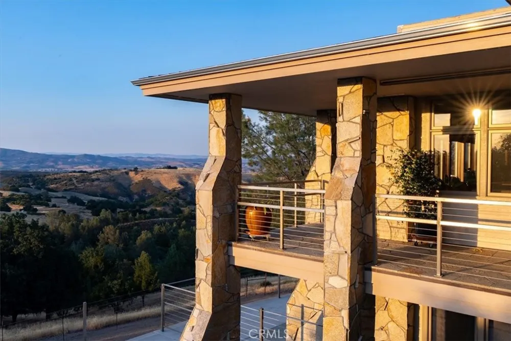 76346 Bryson Hesperia Road Bradley, CA 93426