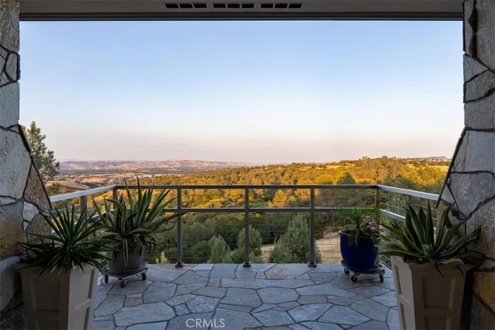 76346 Bryson Hesperia Road Bradley, CA 93426