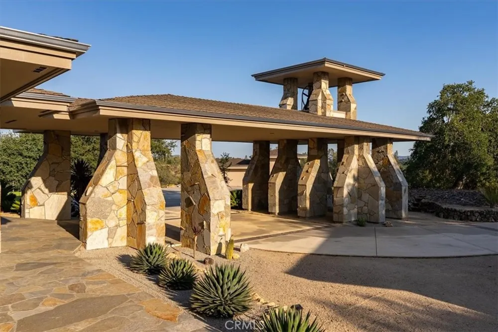 76346 Bryson Hesperia Road Bradley, CA 93426
