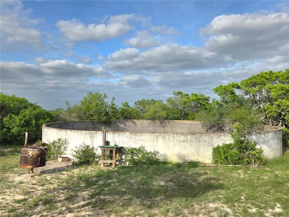 3073 Bravo 6 San Diego, TX 78384
