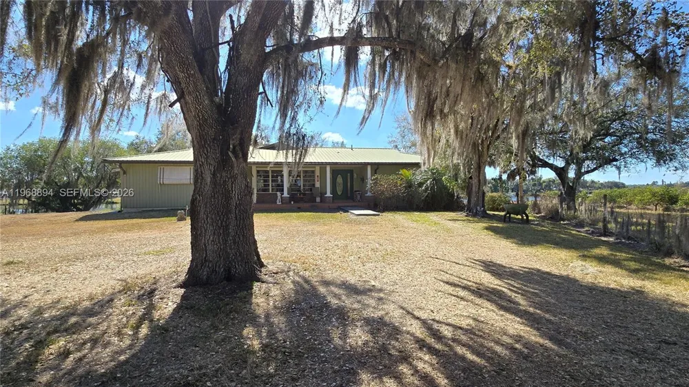 1209 County Rd 78 La Belle, FL 33935