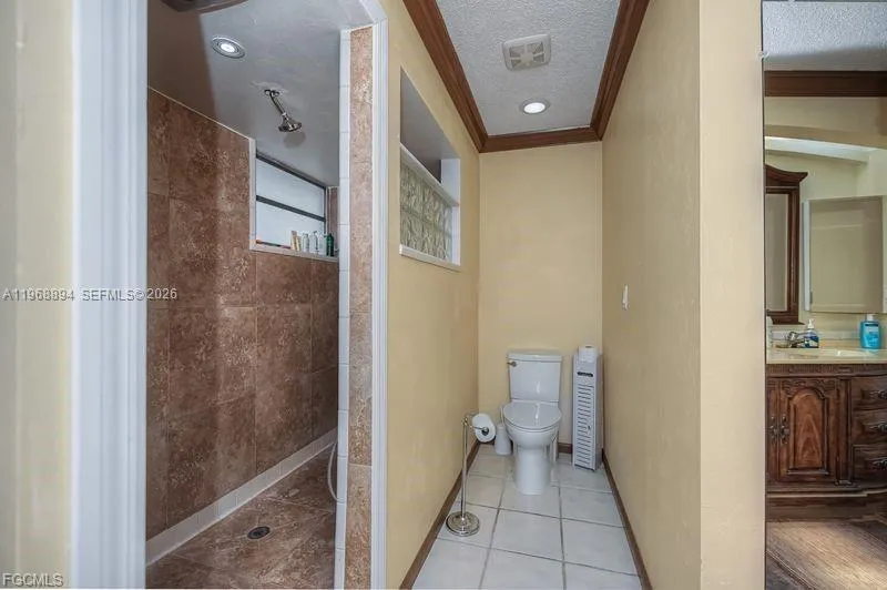 1209 County Rd 78 La Belle, FL 33935