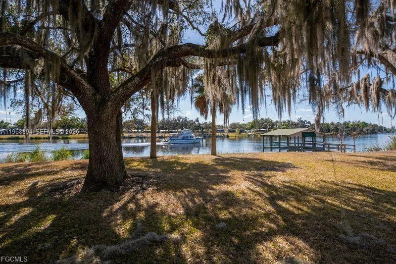 1209 County Rd 78 La Belle, FL 33935