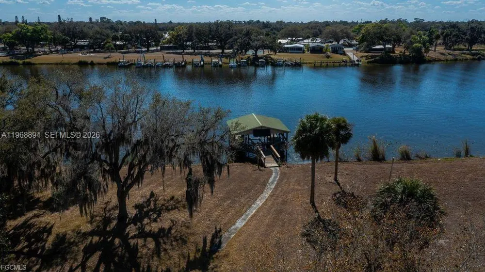 1209 County Rd 78 La Belle, FL 33935