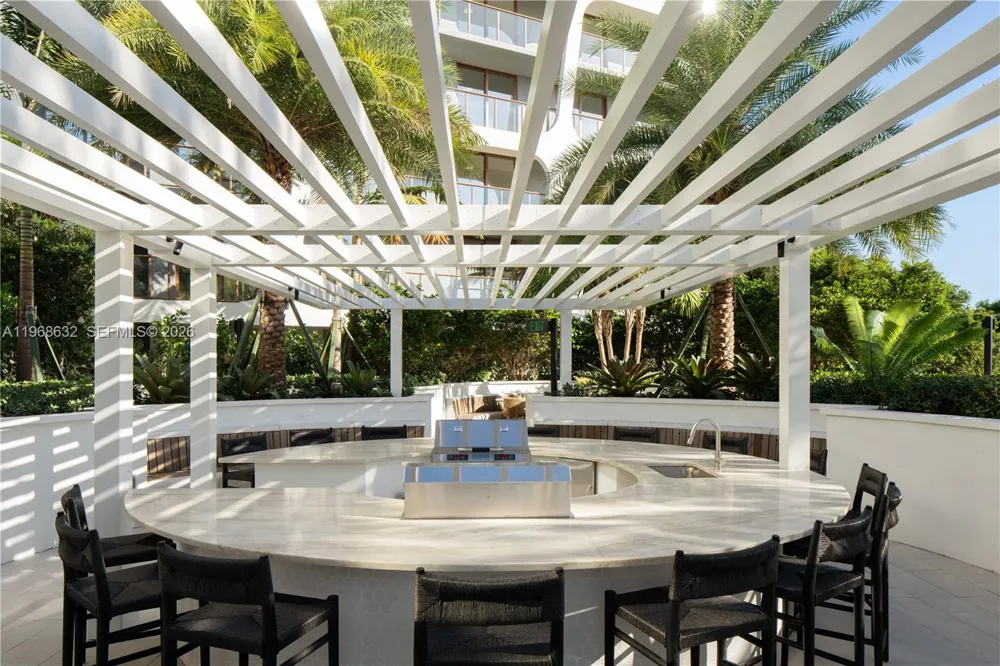 3900 Alton Road #208 Miami Beach, FL 33140