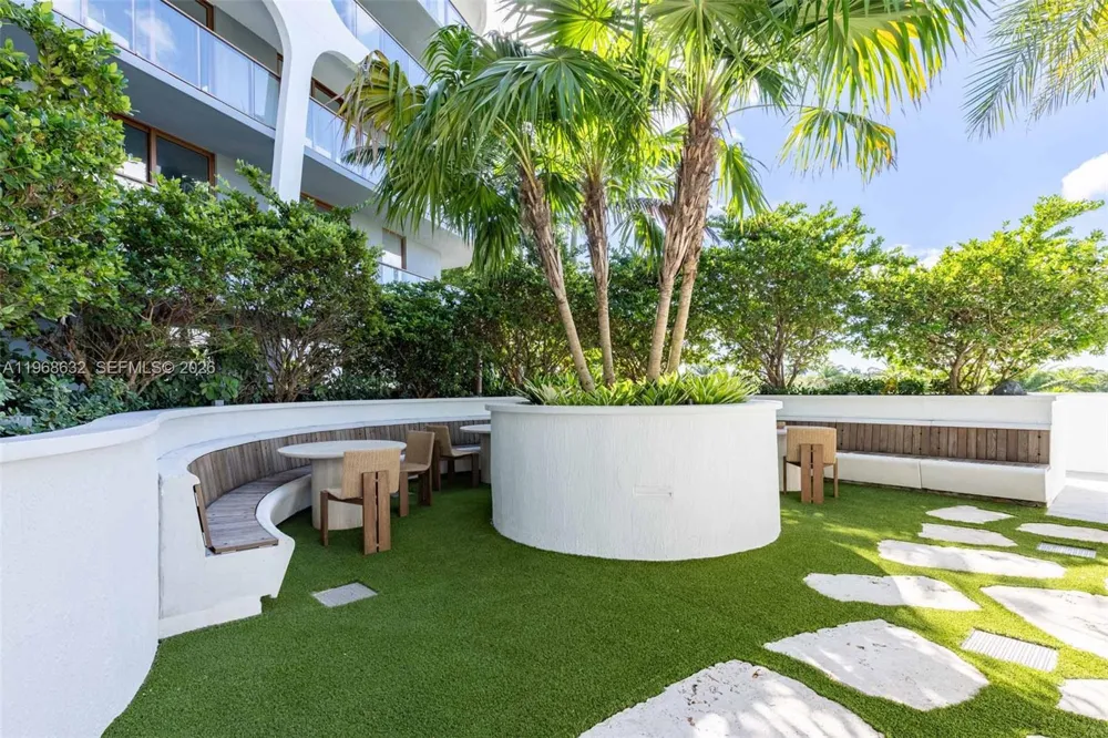 3900 Alton Road #208 Miami Beach, FL 33140
