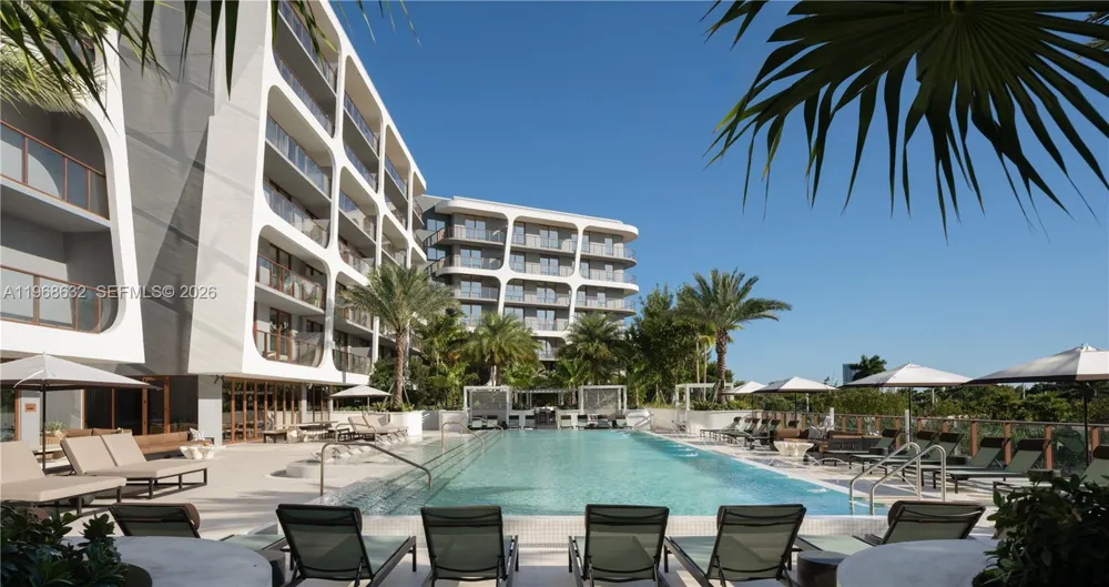 3900 Alton Road #208 Miami Beach, FL 33140
