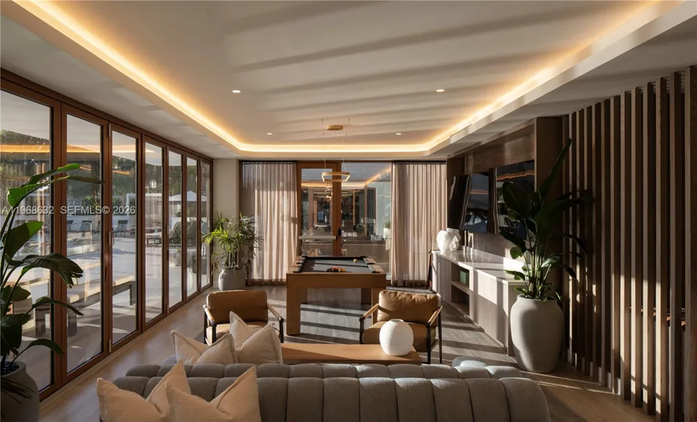 3900 Alton Road #208 Miami Beach, FL 33140