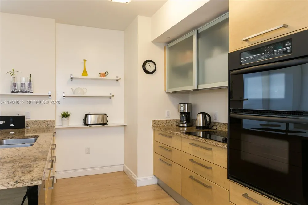 1830 S OCEAN DR #3906 Hallandale Beach, FL 33009