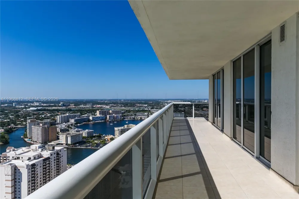 1830 S OCEAN DR #3906 Hallandale Beach, FL 33009