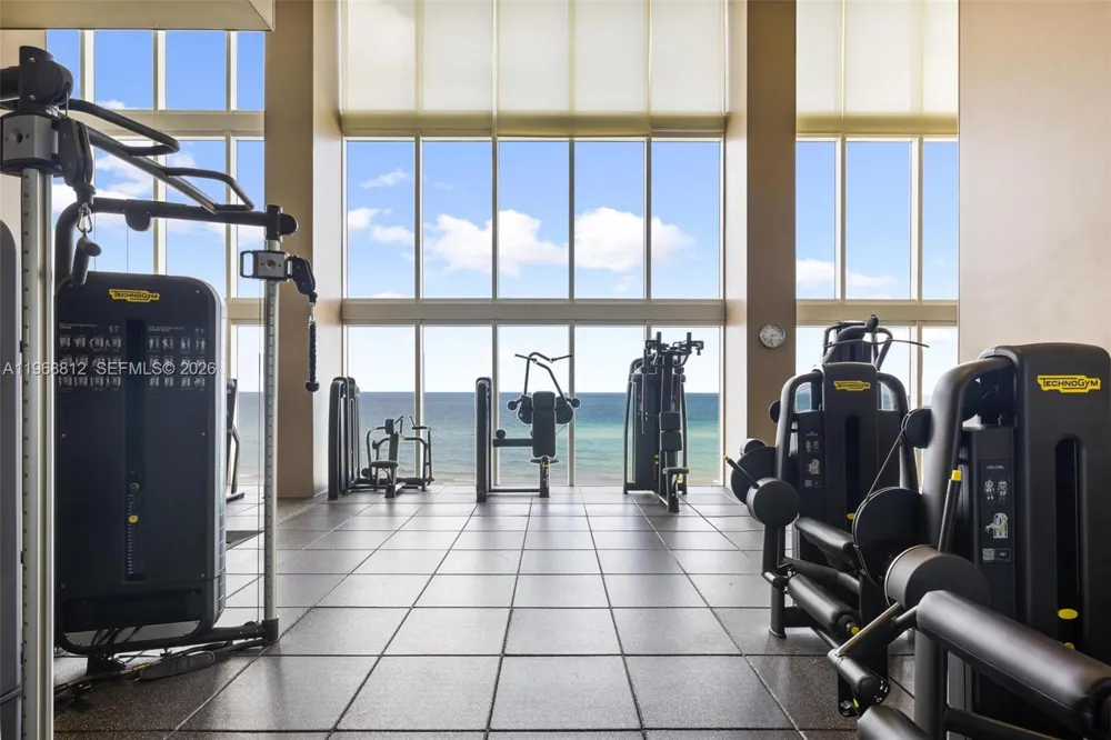 1830 S OCEAN DR #3906 Hallandale Beach, FL 33009