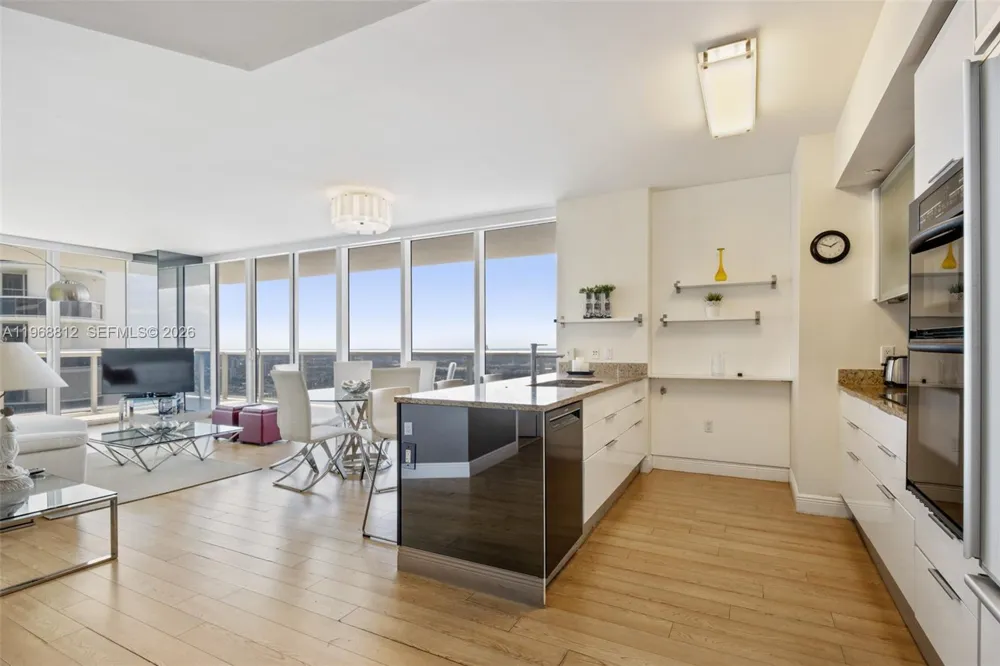1830 S OCEAN DR #3906 Hallandale Beach, FL 33009