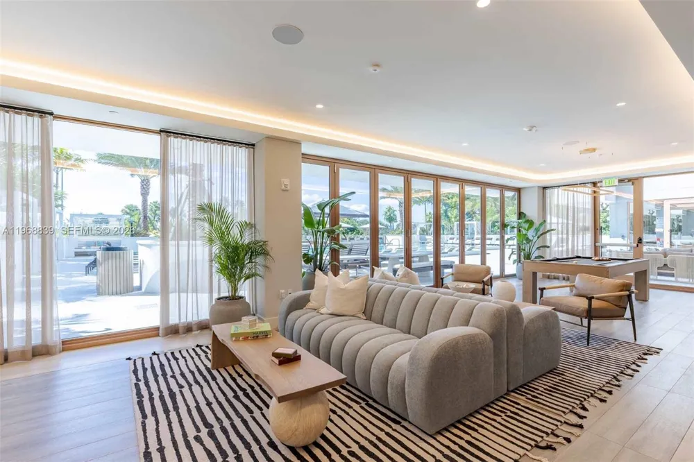 3900 Alton Road #725 Miami Beach, FL 33140