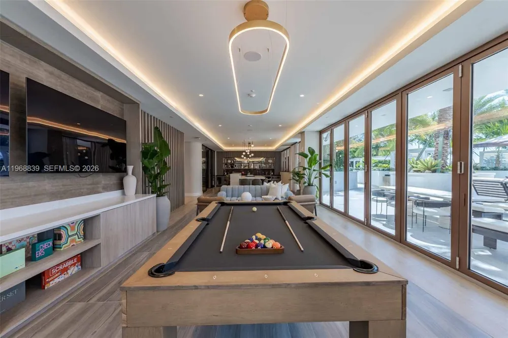 3900 Alton Road #725 Miami Beach, FL 33140