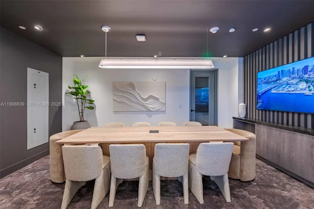 3900 Alton Road #725 Miami Beach, FL 33140