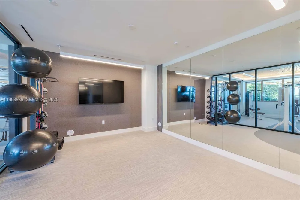 3900 Alton Road #725 Miami Beach, FL 33140