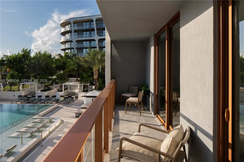3900 Alton Road #725 Miami Beach, FL 33140