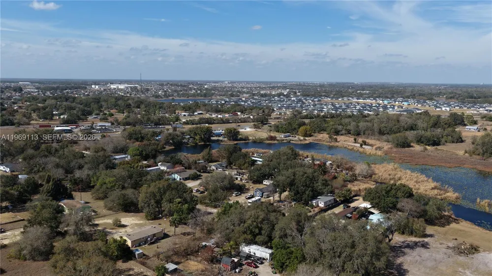 800 US HIGHWAY 17/92 Davenport, FL 33837