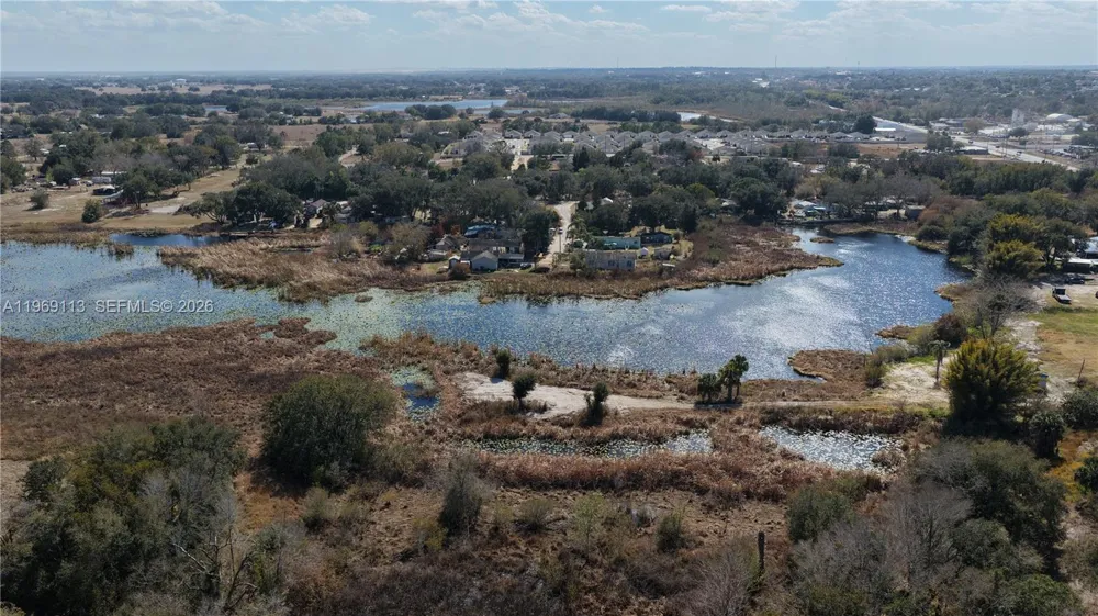 800 US HIGHWAY 17/92 Davenport, FL 33837