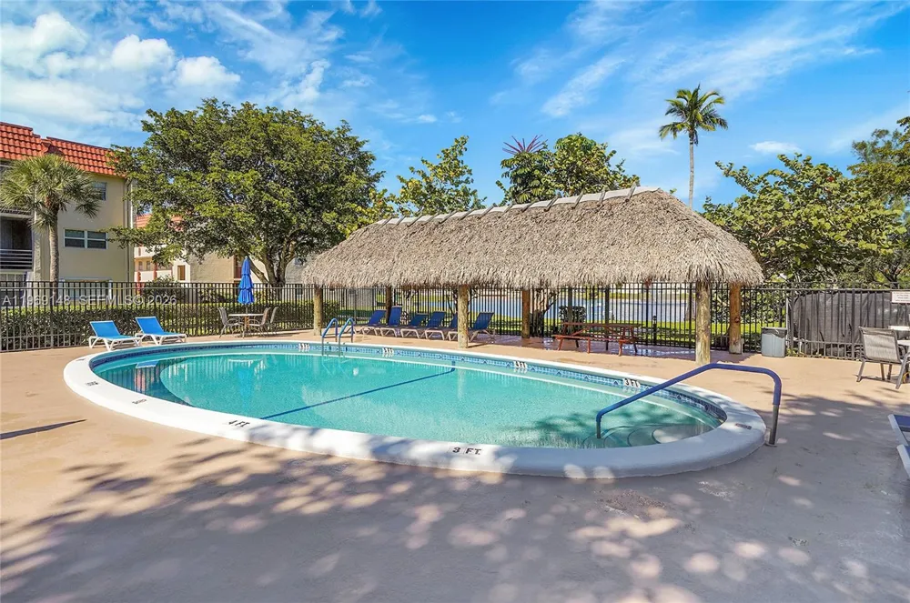 7960 Sunrise Lakes Dr #311 Sunrise, FL 33322