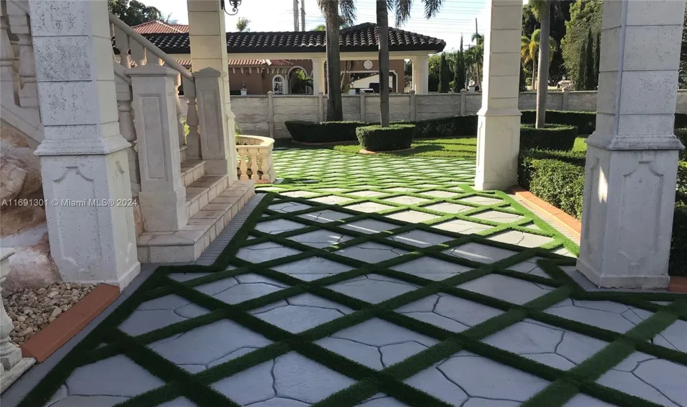 13460 SW 32nd ST Kendall, FL 33175