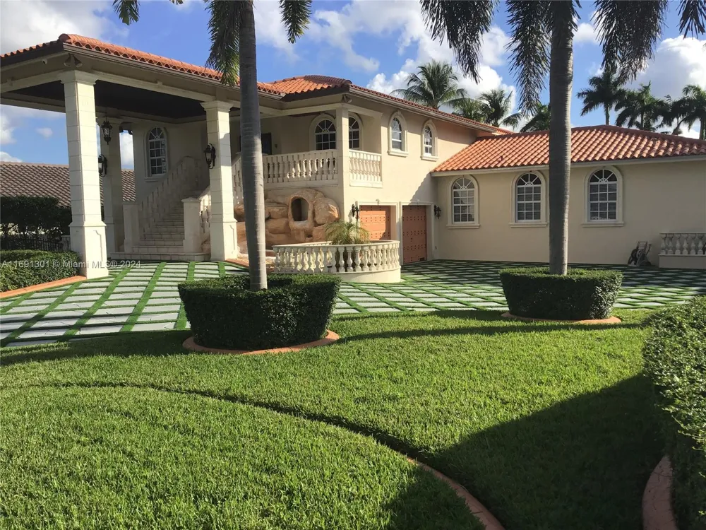 13460 SW 32nd ST Kendall, FL 33175