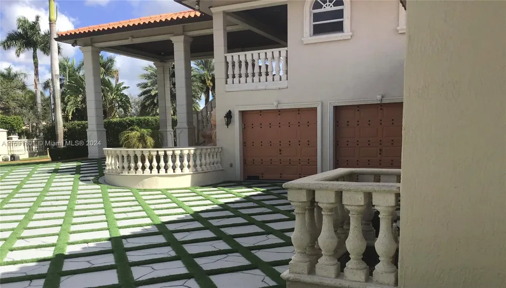 13460 SW 32nd ST Kendall, FL 33175