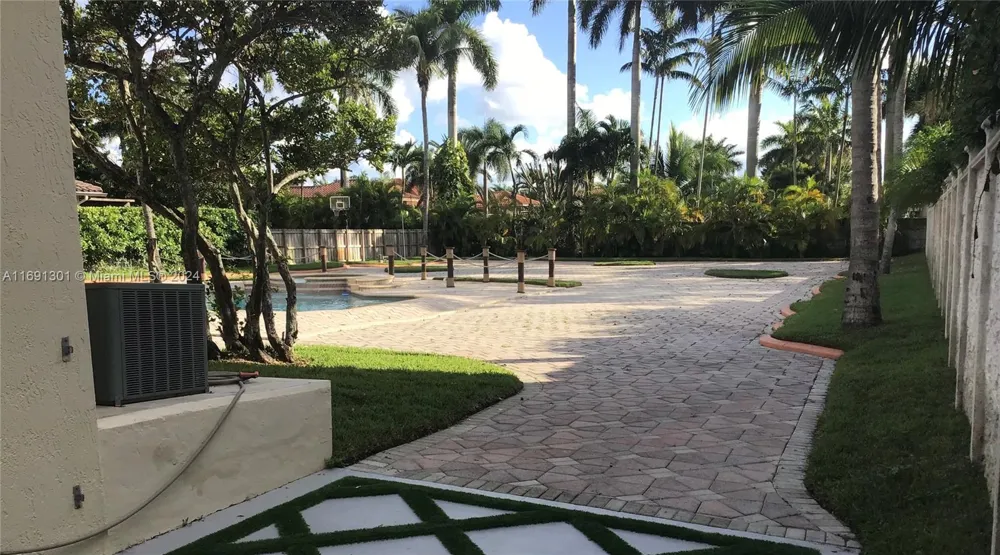 13460 SW 32nd ST Kendall, FL 33175