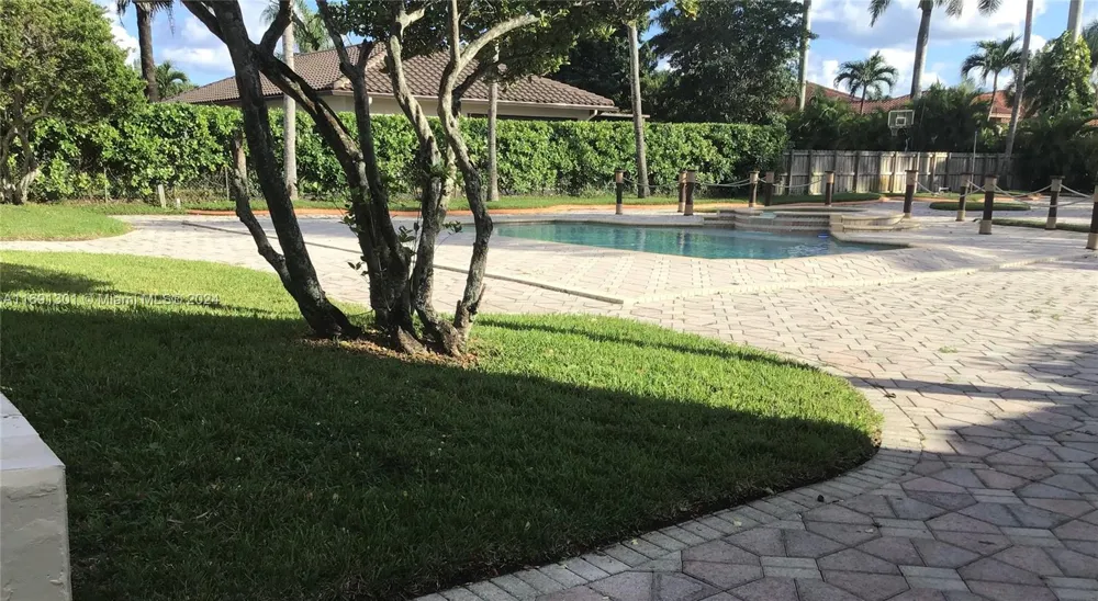 13460 SW 32nd ST Kendall, FL 33175
