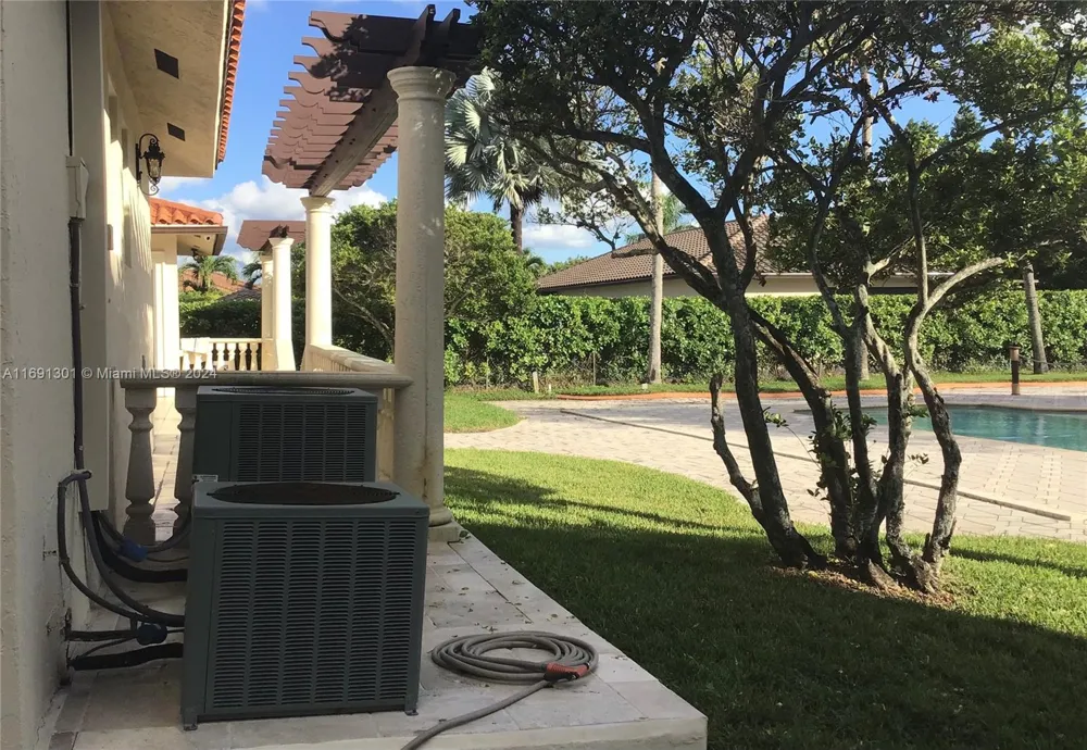 13460 SW 32nd ST Kendall, FL 33175